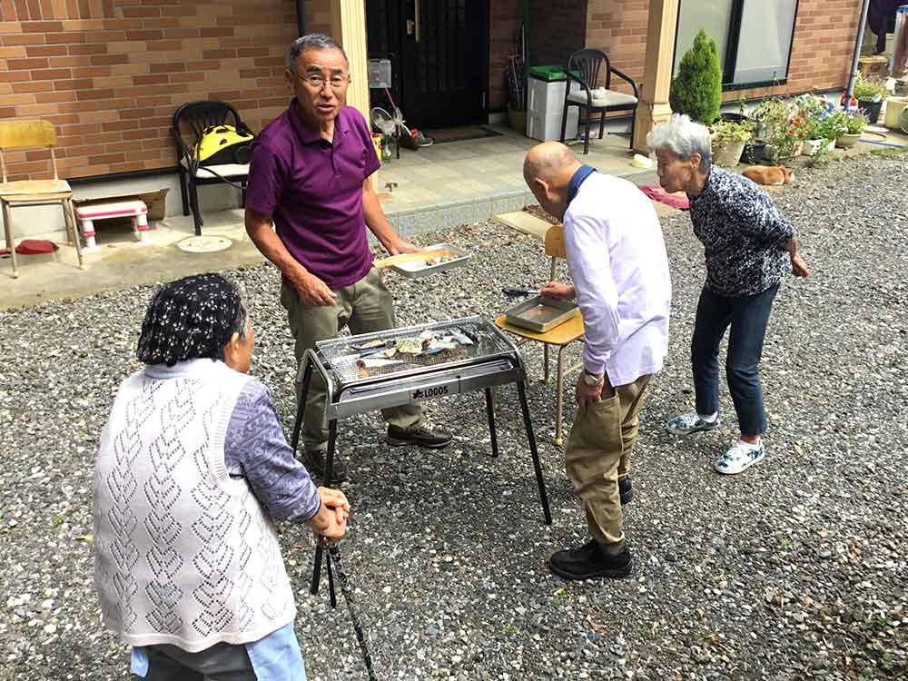 太陽と鳩たち・楽しい風景画像05